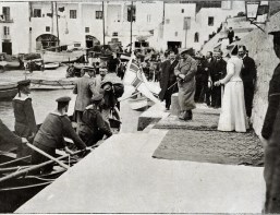 L'imperatore Guglielmo all'imbracadero dell'isola di Capri (1904) - The Emperor Wilhelm II at the jetting of the island of Capri (1904)